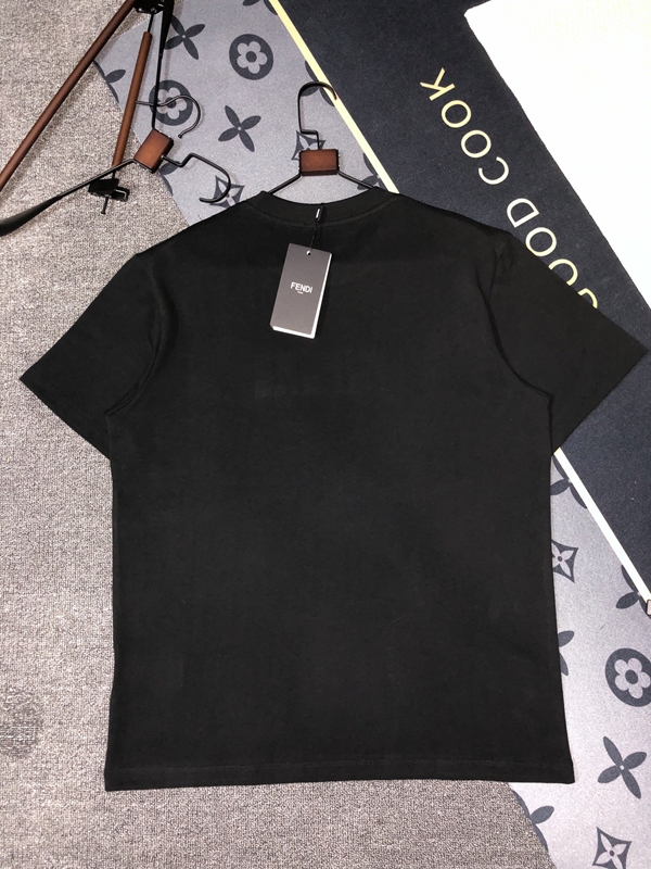 ブランドTシャツ角部分ディテール